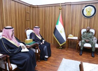 رئيس مجلس السيادة الإنتقالي يتسلم دعوة من خادم الحرمين الشريفين لزيارة المملكة العربية السعودية رئيس مجلس السيادة الإنتقالي يتسلم دعوة من خادم الحرمين الشريفين لزيارة المملكة العربية السعودية