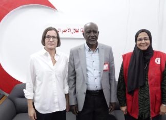 الأمين العام للهلال الأحمر تلتقي رئيس اللجنة الدولية للصليب الأحمر ببورتسودان الأمين العام للهلال الأحمر تلتقي رئيس اللجنة الدولية للصليب الأحمر ببورتسودان