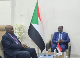 وزير الداخلية المكلف يلتقى الامين العام لجمعية الهلال الاحمر وزير الداخلية المكلف يلتقى الامين العام لجمعية الهلال الاحمر