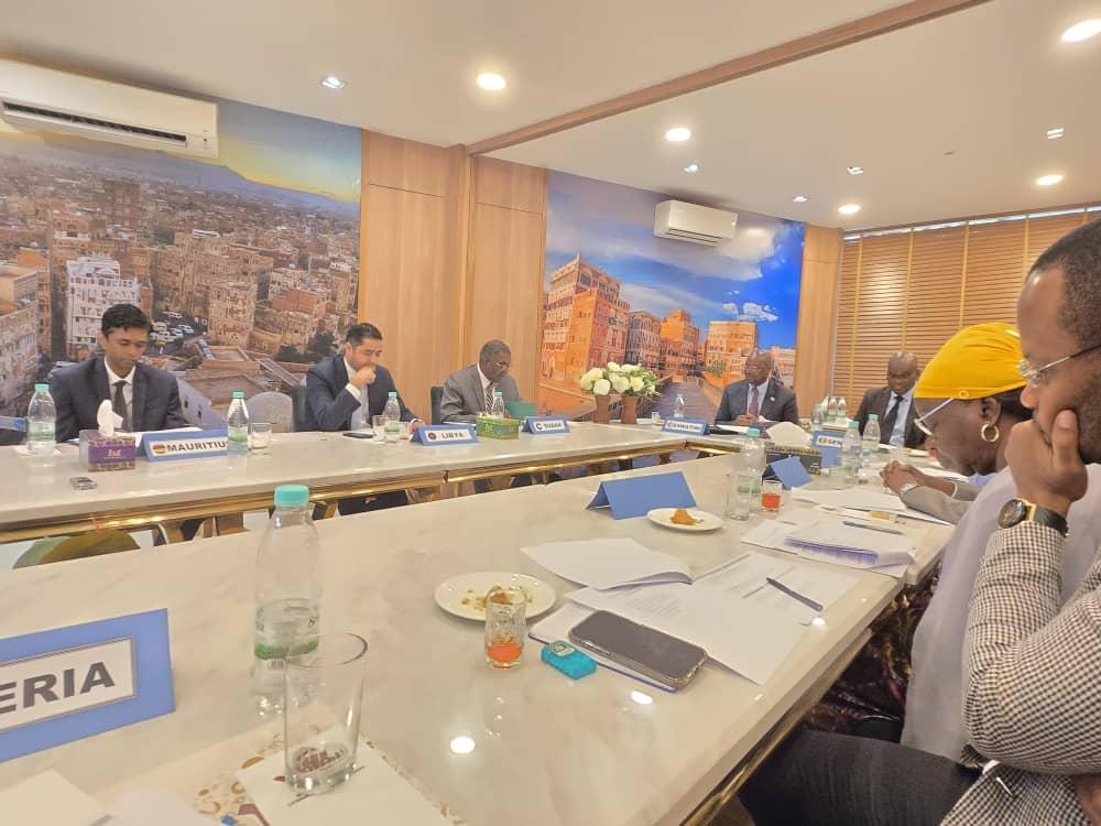 سفير السودان بماليزيا يُقدم تنويراً لمجلس السفراء الأفارقة سفير السودان بماليزيا يُقدم تنويراً لمجلس السفراء الأفارقة
