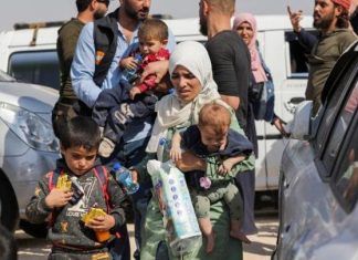 العودة القسرية إلى الوطن: رحلة نزوح السوريين المستمرة العودة القسرية إلى الوطن: رحلة نزوح السوريين المستمرة