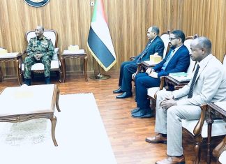 رئيس مجلس السيادة الإنتقالي يلتقي مبعوث اليابان الخاص للقرن الأفريقي رئيس مجلس السيادة الإنتقالي يلتقي مبعوث اليابان الخاص للقرن الأفريقي