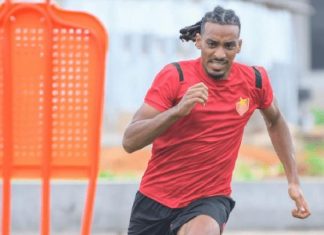 السوداني عبد الرحمن كوكو: نأمل إيقاف الحرب كما فعل دروغبا السوداني عبد الرحمن كوكو: نأمل إيقاف الحرب كما فعل دروغبا