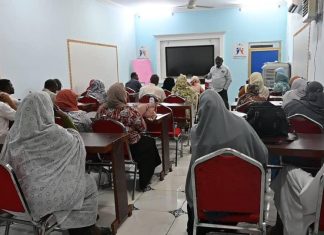 ورشة لتقديم الخدمات المتمايزة للمتعايشين مع فيروس الإيدز ورشة لتقديم الخدمات المتمايزة للمتعايشين مع فيروس الإيدز
