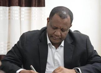 والي الشمالية يلتقي وفد تنسيقية القوى الوطنية والي الشمالية يلتقي وفد تنسيقية القوى الوطنية