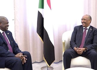رئيس مجلس السيادة يلتقي النائب الأول لرئيس جمهورية جنوب السودان رئيس مجلس السيادة يلتقي النائب الأول لرئيس جمهورية جنوب السودان
