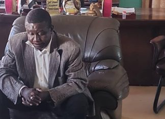 نفيذى كادوقلى يلتقى لجنة الاشراف على امتحانات الشهادة السودانية . نفيذى كادوقلى يلتقى لجنة الاشراف على امتحانات الشهادة السودانية .
