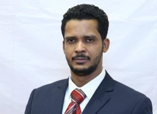 السودان: قيادي “اتحادي” يدعو لتشكيل حكومة “سلام” واستعادة الشرعية السودان: قيادي “اتحادي” يدعو لتشكيل حكومة “سلام” واستعادة الشرعية
