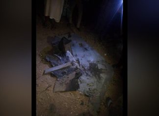 سرب من الطائرات المسيرة تهاجم شندي ومضات الجيش السوداني تتصدى لها سرب من الطائرات المسيرة تهاجم شندي ومضات الجيش السوداني تتصدى لها