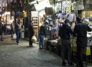 مستثمرون سوريون يستعدون لمغادرة مصر مستثمرون سوريون يستعدون لمغادرة مصر