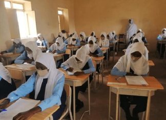 الدعم السريع يوجّه اتهامات جديدة للحكومة السودانية بشأن امتحانات الشهادة الثانوية الدعم السريع يوجّه اتهامات جديدة للحكومة السودانية بشأن امتحانات الشهادة الثانوية