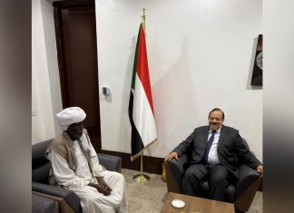 وزير الخارجية يلتقي بالناظر محمد احمد الامين ترك وزير الخارجية يلتقي بالناظر محمد احمد الامين ترك