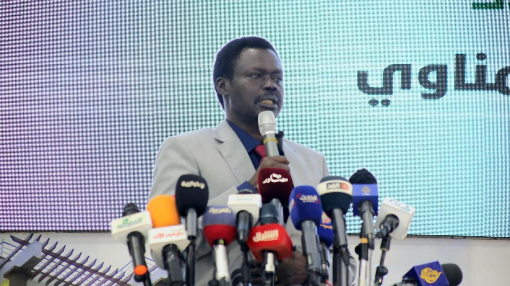 حاكم إقليم دارفور: السودان يشهد تدخلا دوليا حاكم إقليم دارفور: السودان يشهد تدخلا دوليا
