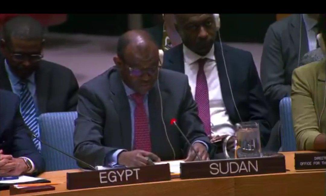 في جلسة لمجلس الأمن.. السودان يكشف بالأدلة عن شحنات سلاح مضطردة من الإمارات للدعم السريع ومهابط سرية لطائرات داخل السودان ويدفع مطالب عاجلة ويعلن عن “خطة” في جلسة لمجلس الأمن.. السودان يكشف بالأدلة عن شحنات سلاح مضطردة من الإمارات للدعم السريع ومهابط سرية لطائرات داخل السودان ويدفع مطالب عاجلة ويعلن عن “خطة”