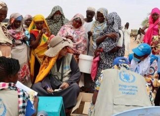 المجاعة تتفشى في السودان وتهدد 24 مليون شخص والحكومة ترد بإرسال أطنان من المساعدات وتعلق مشاركتها في نظام عالمي المجاعة تتفشى في السودان وتهدد 24 مليون شخص والحكومة ترد بإرسال أطنان من المساعدات وتعلق مشاركتها في نظام عالمي