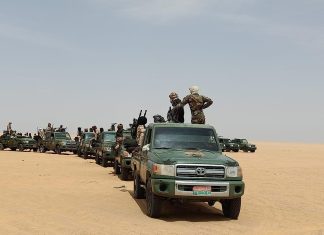 الدعم السريع تهدد بمهاجمة الولاية الشمالية وتكشف عن اليات وعتاد عسكري ضخم والقوات المشتركة تستعد للمواجهة الدعم السريع تهدد بمهاجمة الولاية الشمالية وتكشف عن اليات وعتاد عسكري ضخم والقوات المشتركة تستعد للمواجهة