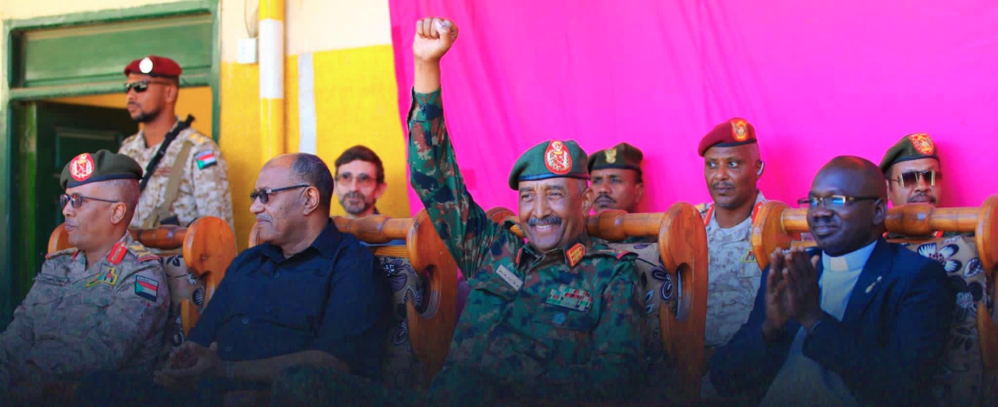 رئيس مجلس السيادة يشارك المسيحيين إحتفالاتهم بأعياد الميلاد رئيس مجلس السيادة يشارك المسيحيين إحتفالاتهم بأعياد الميلاد
