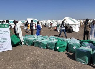 منظمة الإشراق تدشن 500 خيمة وتوزع 500 حقيبة ايوائية على نازحين بمعسكر ابو النجا بالقضارف منظمة الإشراق تدشن 500 خيمة وتوزع 500 حقيبة ايوائية على نازحين بمعسكر ابو النجا بالقضارف