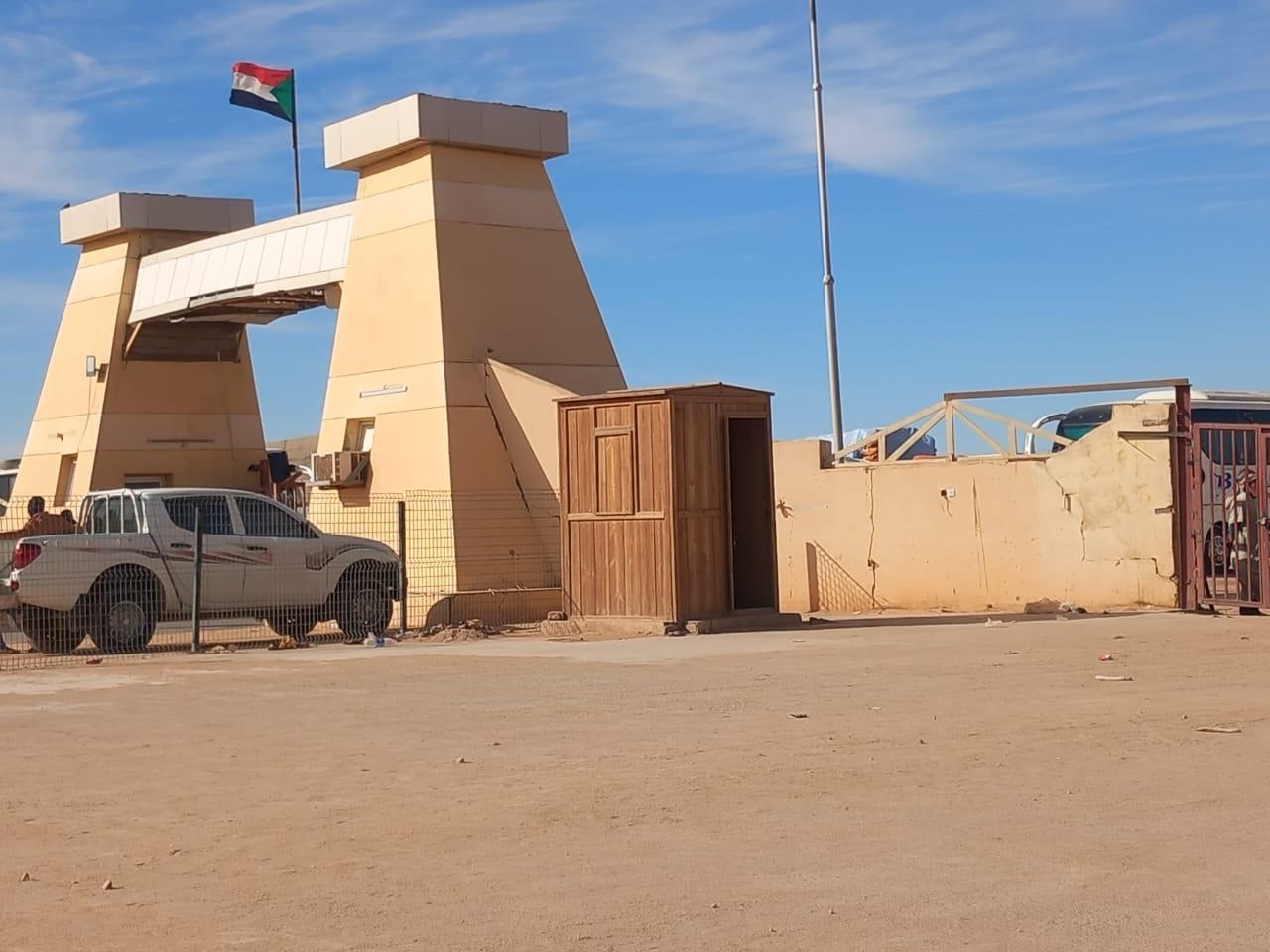 تزايد أعداد العودة الطوعية في اوساط السودانيين من الشقيقة مصر بمعبر اشكيت بحلفا تزايد أعداد العودة الطوعية في اوساط السودانيين من الشقيقة مصر بمعبر اشكيت بحلفا