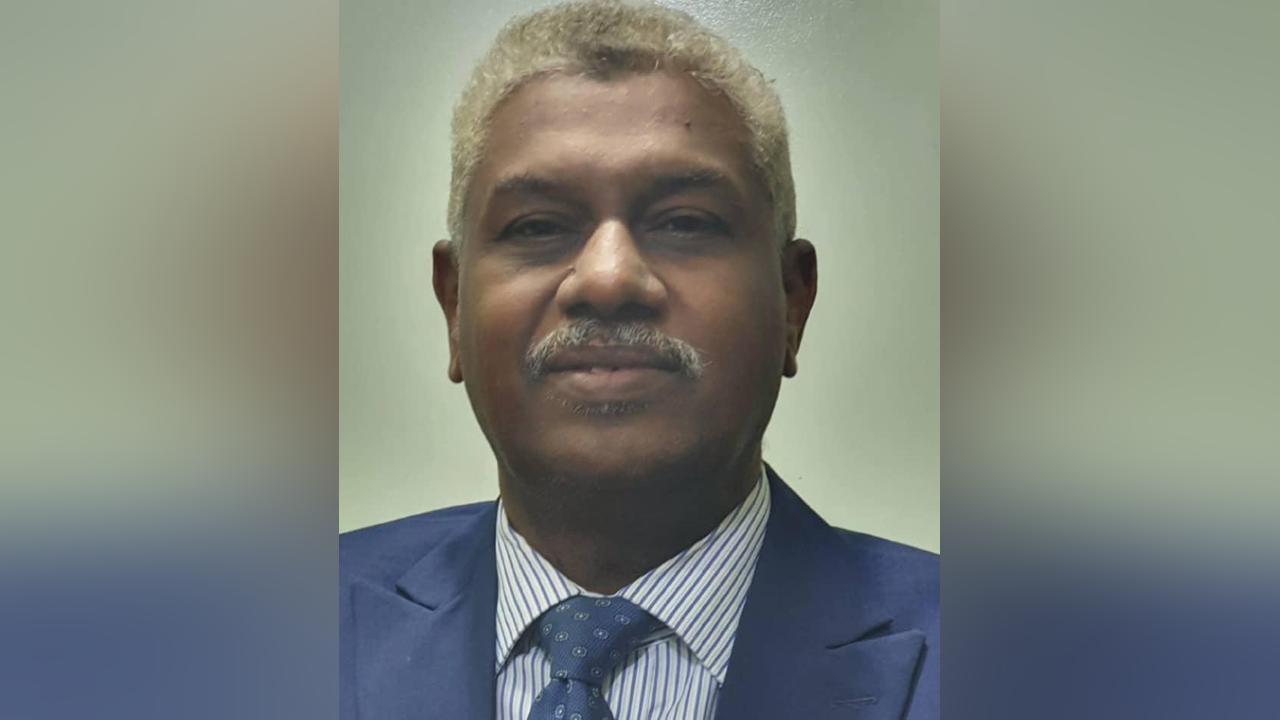 أمين جهاز تنظيم شؤون السودانيين بالخارج يشيد بجهود سفارة السودان بالقاهرة في الإعداد والتحضير ومتابعة سير امتحانات الشهادة السودانية أمين جهاز تنظيم شؤون السودانيين بالخارج يشيد بجهود سفارة السودان بالقاهرة في الإعداد والتحضير ومتابعة سير امتحانات الشهادة السودانية