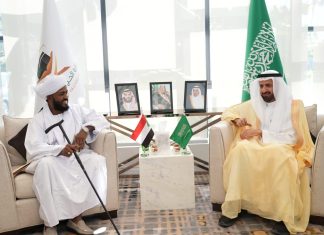 لدى لقائه نظيره السعودي وزير الشؤون الدينية والاوقاف يشيد بدور المملكة ومواقفها تجاه السودان لدى لقائه نظيره السعودي وزير الشؤون الدينية والاوقاف يشيد بدور المملكة ومواقفها تجاه السودان