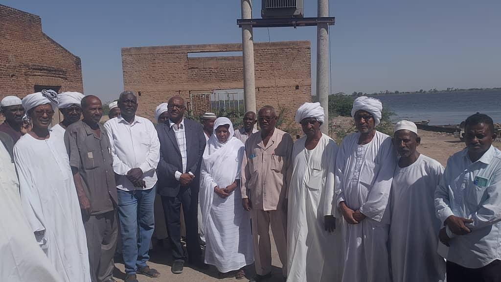 وزيرة المالية بالنيل الأبيض تقف على كهرباء مشروع الطويلة الزراعي بمحلية قلي وزيرة المالية بالنيل الأبيض تقف على كهرباء مشروع الطويلة الزراعي بمحلية قلي