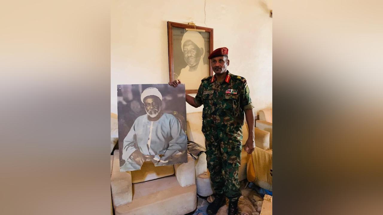 ترقية عبد الرحمن الصادق المهدي وإحالته الى التقاعد وكشف وجهته المقبلة ترقية عبد الرحمن الصادق المهدي وإحالته الى التقاعد وكشف وجهته المقبلة