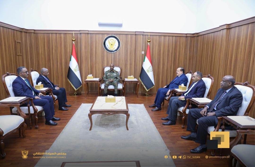 رئيس مجلس السيادة يؤكد على أهمية تطوير وتعزيز علاقات السودان الخارجية رئيس مجلس السيادة يؤكد على أهمية تطوير وتعزيز علاقات السودان الخارجية