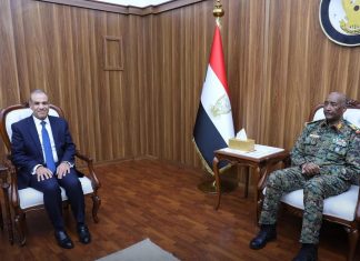 البرهان يلتقي وزير الخارجية المصري لتعزيز العلاقات الثنائية البرهان يلتقي وزير الخارجية المصري لتعزيز العلاقات الثنائية