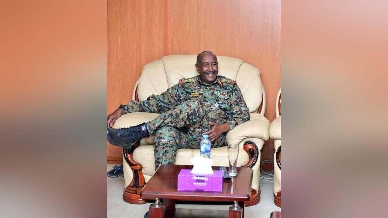 البرهان يرد على بايدن والعقوبات الأمريكية ضده ويكشف تفاصيل حسابه البنكي البرهان يرد على بايدن والعقوبات الأمريكية ضده ويكشف تفاصيل حسابه البنكي