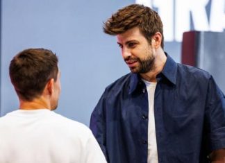 بيكيه ومشاهير يجتمعون في مباراة خيرية لمساعدة فلسطين ولبنان والسودان بيكيه ومشاهير يجتمعون في مباراة خيرية لمساعدة فلسطين ولبنان والسودان