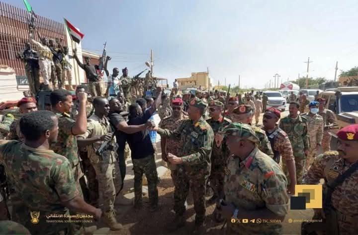 بيان من الجيش السوداني.. التحام القوات المسلحة من بحري وام درمان مع القيادة العامة وتحرير مصفاة الجيلي والبرهان في خطوط المعارك بيان من الجيش السوداني.. التحام القوات المسلحة من بحري وام درمان مع القيادة العامة وتحرير مصفاة الجيلي والبرهان في خطوط المعارك