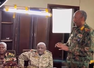البرهان: لا تفاوض ولا صلح ولن نقبل بالذين وقفوا مع التمرد البرهان: لا تفاوض ولا صلح ولن نقبل بالذين وقفوا مع التمرد