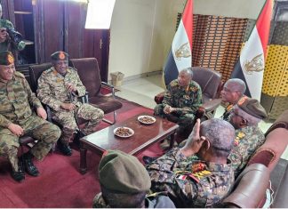 بالفيديو.. البرهان داخل القيادة العامة للجيش يطلق ثلاث لاءات حاسمة ويتوعد بشأن مصفاة الجيلي للبترول بالفيديو.. البرهان داخل القيادة العامة للجيش يطلق ثلاث لاءات حاسمة ويتوعد بشأن مصفاة الجيلي للبترول