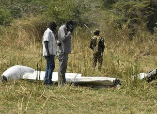 مصرع 18 شخصا في تحطم طائرة بجنوب السودان مصرع 18 شخصا في تحطم طائرة بجنوب السودان
