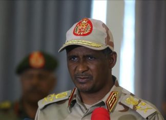 السودان.. حميدتي يقر بخسارة “الدعم السريع” مناطق لصالح الجيش السودان.. حميدتي يقر بخسارة "الدعم السريع" مناطق لصالح الجيش