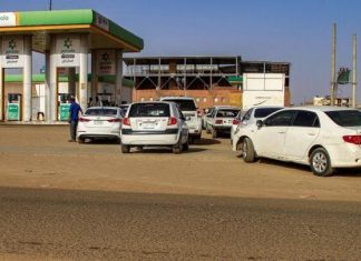 انتقادات واسعة لحرق مصفاة الخرطوم انتقادات واسعة لحرق مصفاة الخرطوم