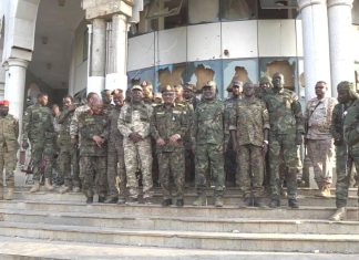 وزير المالية رئيس حركة العدل والمساواة يشارك في احتفال تطهير بحري من المليشيا وزير المالية رئيس حركة العدل والمساواة يشارك في احتفال تطهير بحري من المليشيا