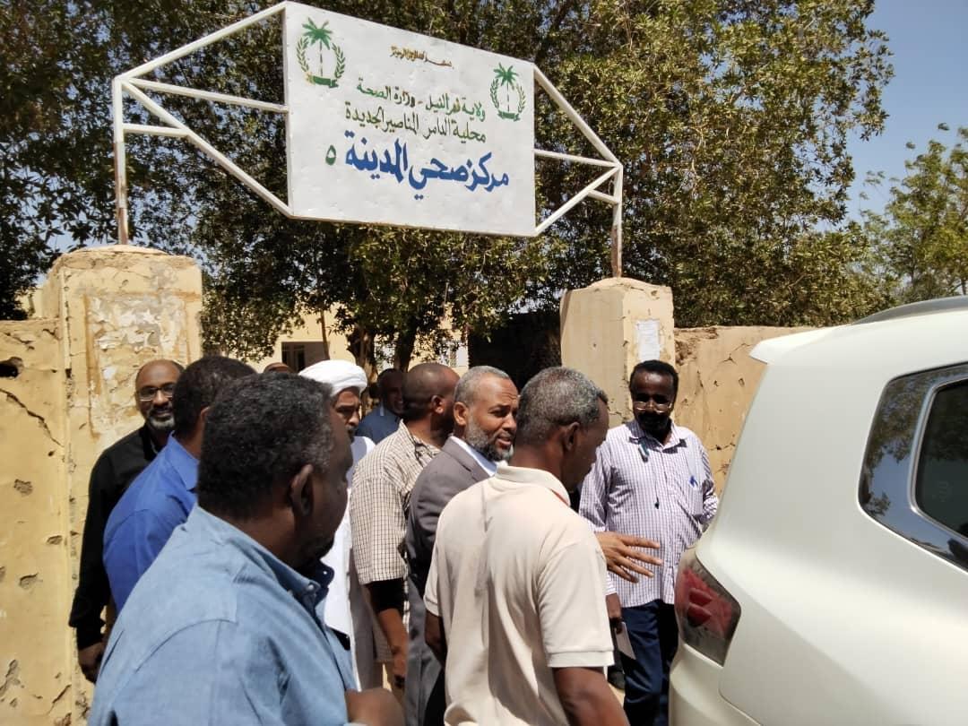وزير الصحة يقف على سير العمل بالمراكز الصحية بقرى المناصير الجديدة وزير الصحة يقف على سير العمل بالمراكز الصحية بقرى المناصير الجديدة