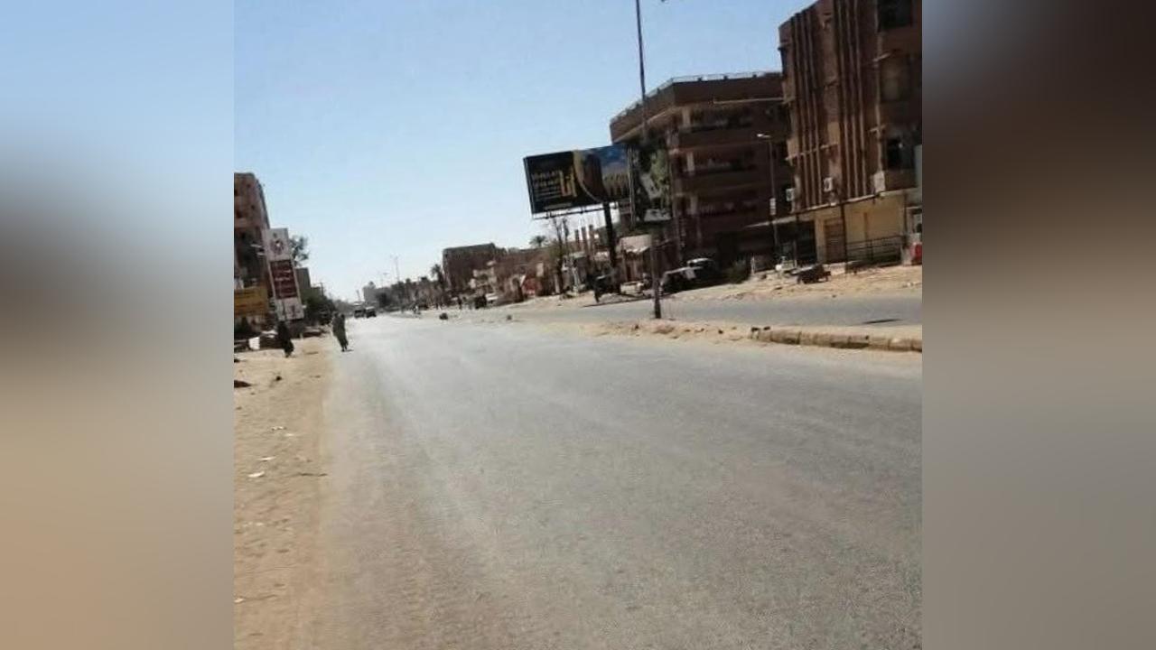 الدعم السريع يستهدف أحياء شارع الأربعين بالمدفعية الثقيلة الدعم السريع يستهدف أحياء شارع الأربعين بالمدفعية الثقيلة
