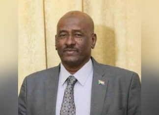 وفاة حاتم حسن بخيت مدير مكتب الرئيس السوداني السابق عمر البشير وفاة حاتم حسن بخيت مدير مكتب الرئيس السوداني السابق عمر البشير