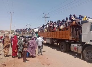 ولاية الجزيرة ترحل آلاف اللاجئين من جنوب السودان إلى معبر جودة ولاية الجزيرة ترحل آلاف اللاجئين من جنوب السودان إلى معبر جودة
