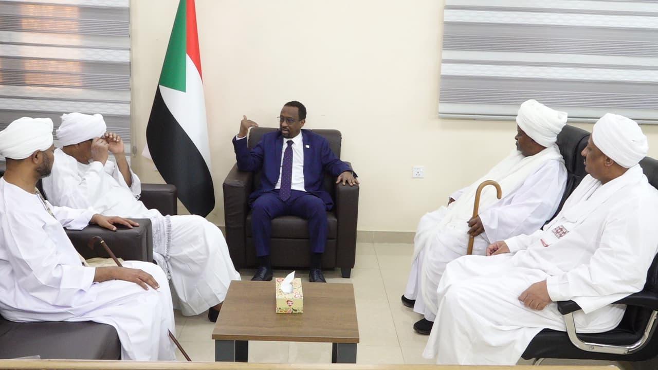 الإعيسر يدعو الصوفية لنشر الوعي ومحاربة الكراهية الإعيسر يدعو الصوفية لنشر الوعي ومحاربة الكراهية