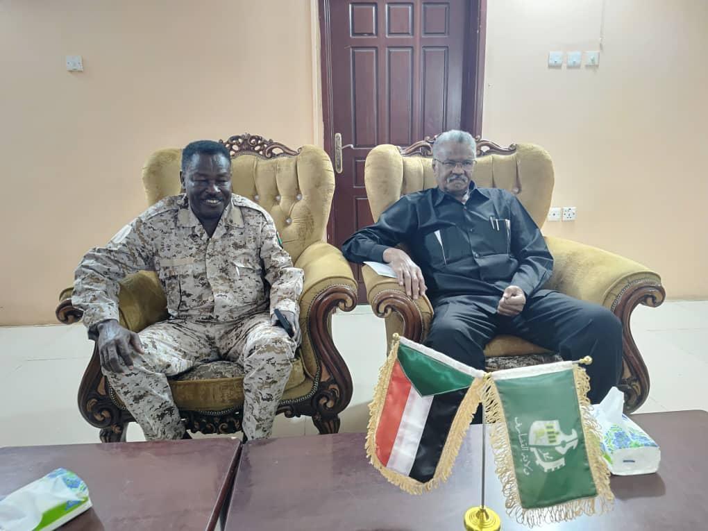 والي القضارف يستقبل والي جنوب دارفور ببيت الضيافة والي القضارف يستقبل والي جنوب دارفور ببيت الضيافة