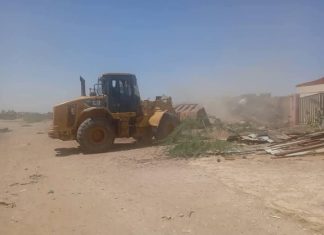 حملة إزالة السكن العشوائي في العزبة تكشف عن أسواق لبيع المنهوبات حملة إزالة السكن العشوائي في العزبة تكشف عن أسواق لبيع المنهوبات