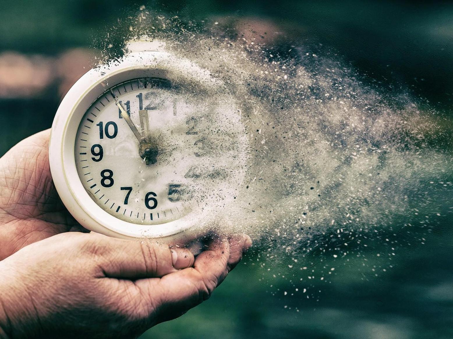 تجربة كمومية تكشف وجود اتجاهين للزمن وليس اتجاها واحدا! تجربة كمومية تكشف وجود اتجاهين للزمن وليس اتجاها واحدا!
