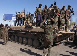 الجيش يعلن إلتقاء قوات متحركاته في الخرطوم.. القيادة مع المدرعات.. بالفيديو الجيش يعلن إلتقاء قوات متحركاته في الخرطوم.. القيادة مع المدرعات.. بالفيديو