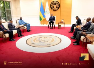 عقار والرئيس الرواندي يبحثان العلاقات الثنائية وتطورات الأوضاع بالسودان والإقليم عقار والرئيس الرواندي يبحثان العلاقات الثنائية وتطورات الأوضاع بالسودان والإقليم