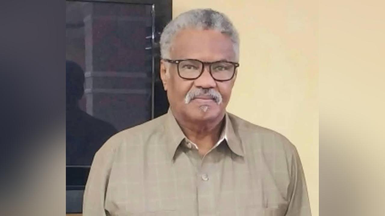 والي القضارف يؤكد قدرة الجيش على طي ملف التمرد بالبلاد والي القضارف يؤكد قدرة الجيش على طي ملف التمرد بالبلاد