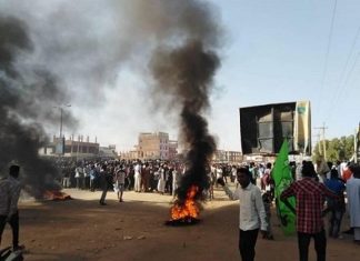 قائد في الجيش السوداني يحدد موعد مهلة الانسحاب من الخرطوم قائد في الجيش السوداني يحدد موعد مهلة الانسحاب من الخرطوم